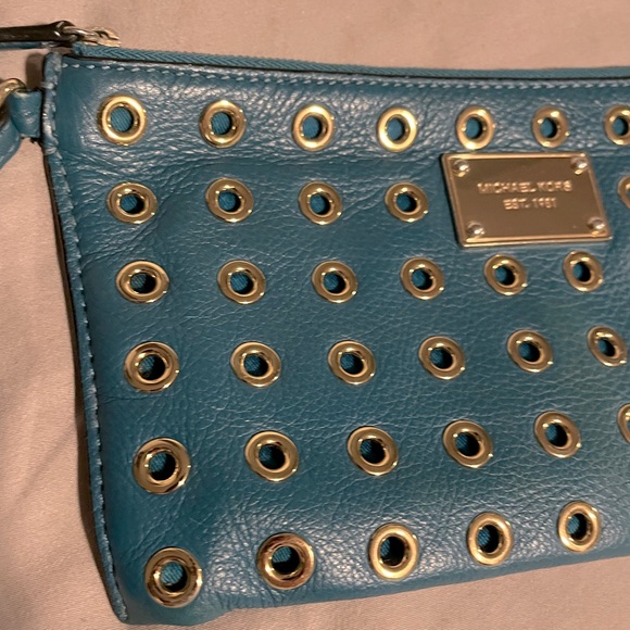 MICHAEL KORS CLUTCH - Picture 2 of 9